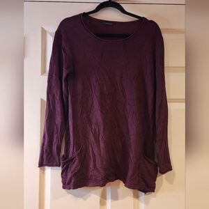 Hannah stretchy plum colored long sleeve pocket front tunic top M